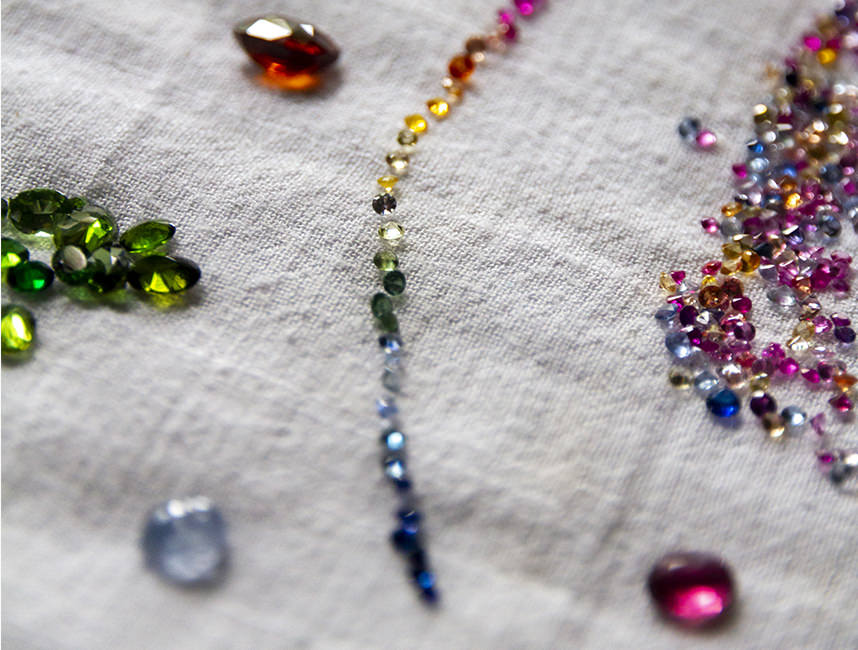 サファイア＊7色の宝石とも呼べる豊富なカラーを持つ宝石